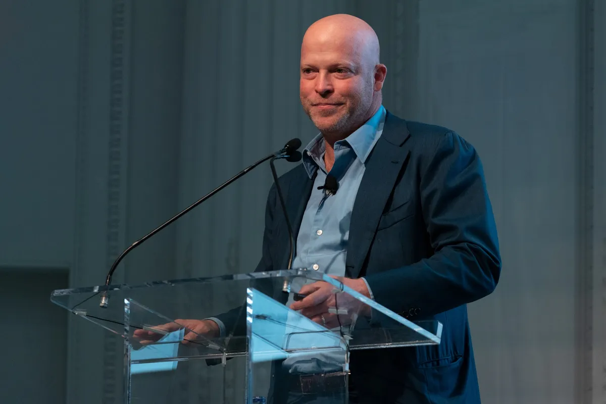 Keith Meister Anh Jeenah MoonBloomberg