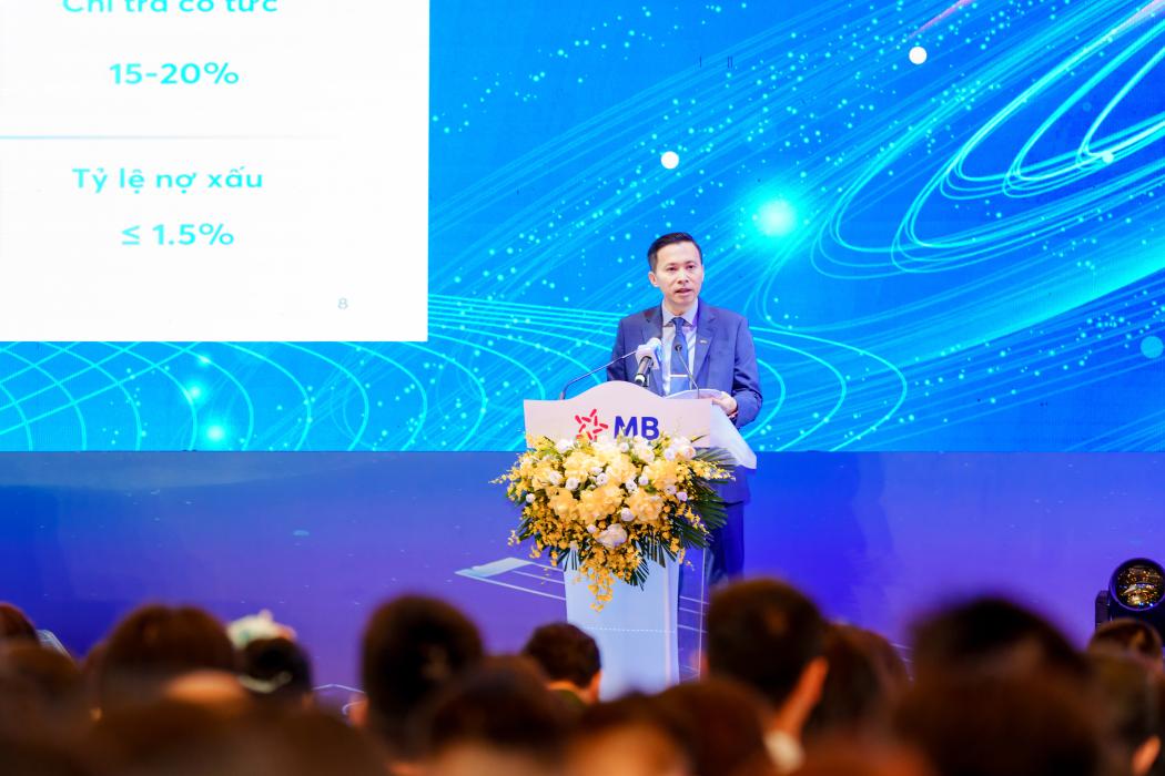 Tổng giám đốc Phạm Như Ánh chia sẻ tại đại hội cổ đông thường niên năm 2026: "Chúng ta đang có hội rất lớn." Hình ảnh: MB cung cấp