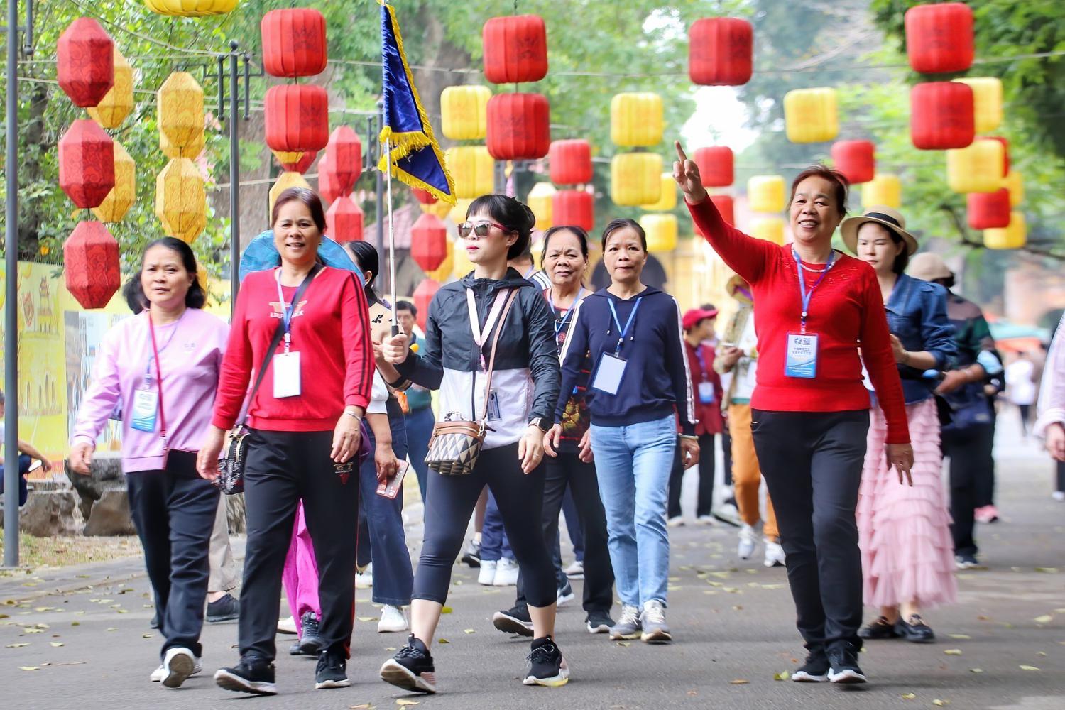 Nguồn khách Trung Quốc đưa lượt khách quốc tế đến Việt Nam tăng cao hơn trước đại dịch Covid
