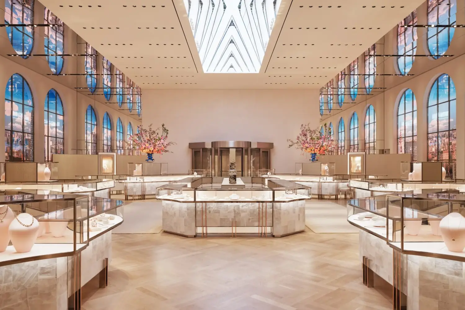 Khai trương cửa hàng Landmark mới ở New York, Tiffany & Co nhắm tới mục tiêu cao hơn