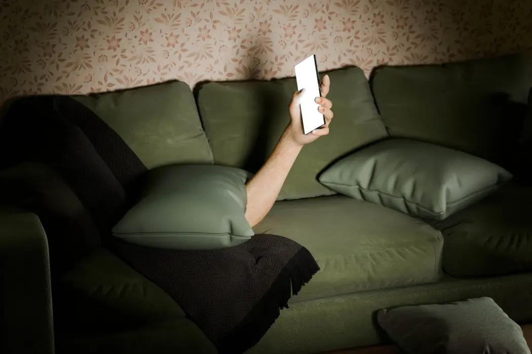 Minh họa: Saratta Chuengsatiansup cho Bloomberg Businessweek 