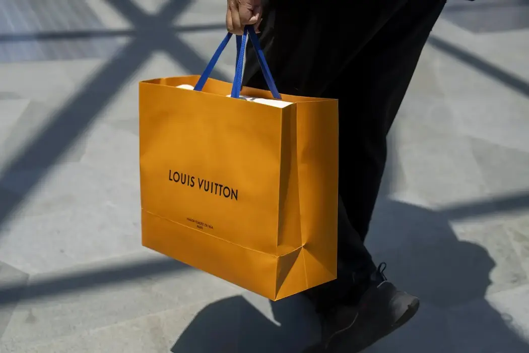 Cổ phiếu LVMH tăng mạnh khi nhà đầu tư tin rằng doanh thu sớm hồi phục