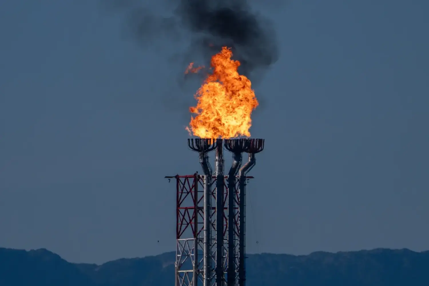 PetroChina cân nhắc bán cổ phần tại LNG Canada để tài trợ cho kế hoạch mở rộng