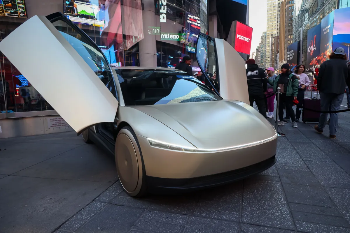 Mau thu nghiem Tesla Cybercab o New York thang 10 nam ngoai Anh Michael Nagle