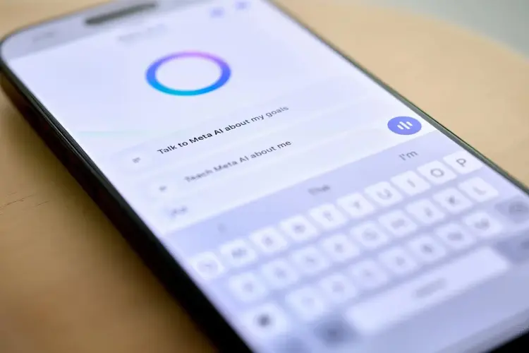 Tính năng Meta AI trong ứng dụng Messenger. Hình ảnh: Gabby Jones/Bloomberg