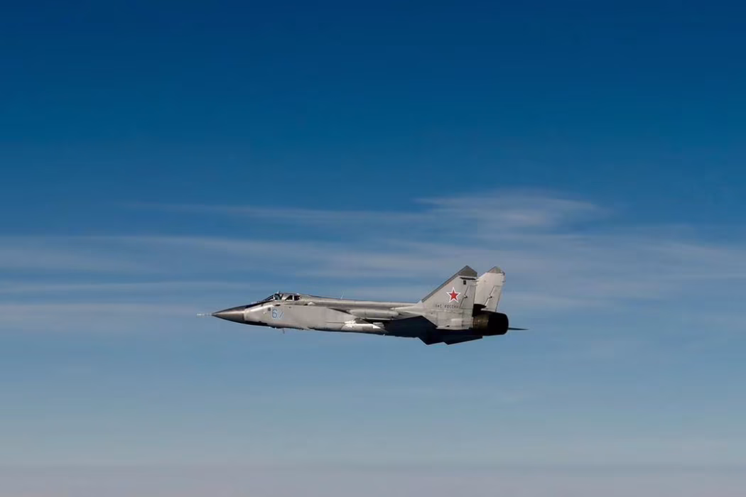 Một tiêm kích MiG-31 của Nga trên bầu trời biển Baltic, trong bức ảnh công bố ngày 19.9. Nguồn: Không quân Thụy Điển. 
