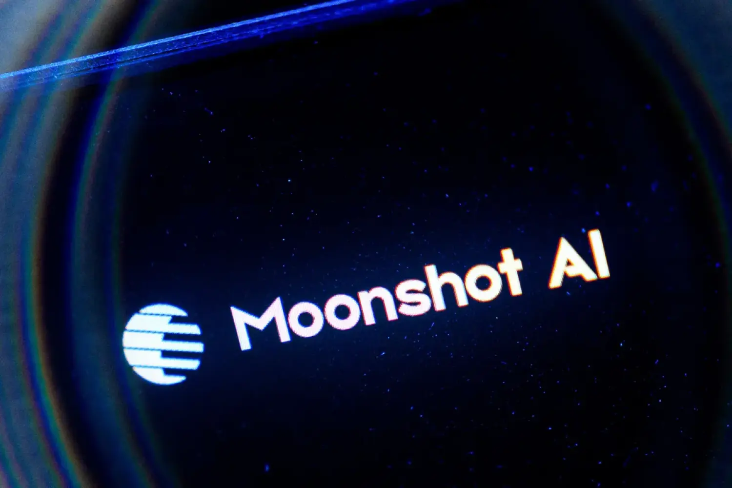 Moonshot âm thầm chuyển hướng yêu cầu người dùng sang Claude, theo Anthropic