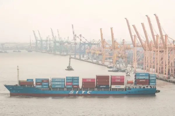 Mô hình phát triển kinh tế Việt Nam từ kinh nghiệm Trung Quốc và Hàn Quốc