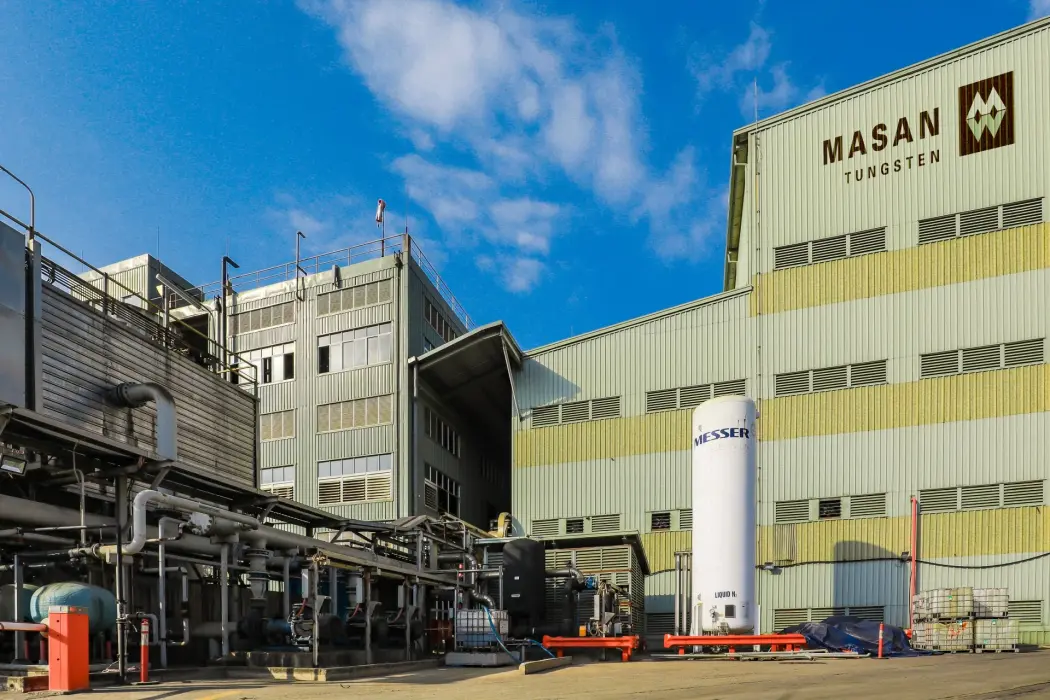 Masan sẽ bán thêm 5,01% cổ phần Masan High-Tech trong tháng 10