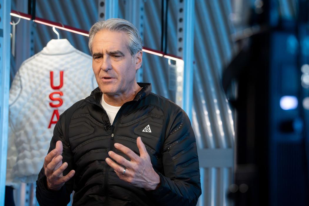 Nike đối mặt áp lực toàn cầu, CEO Elliott Hill đứng trước bài toán khó