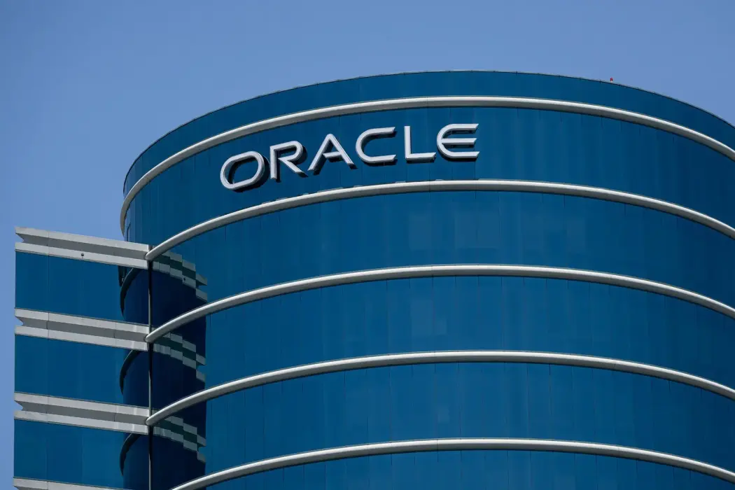 Oracle đàm phán hợp đồng điện toán đám mây 100 triệu USD với Skydance