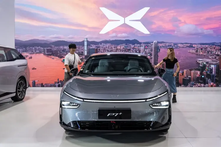Mẫu xe P7+ của Xpeng. Ảnh: Chan Long Hei/Bloomberg