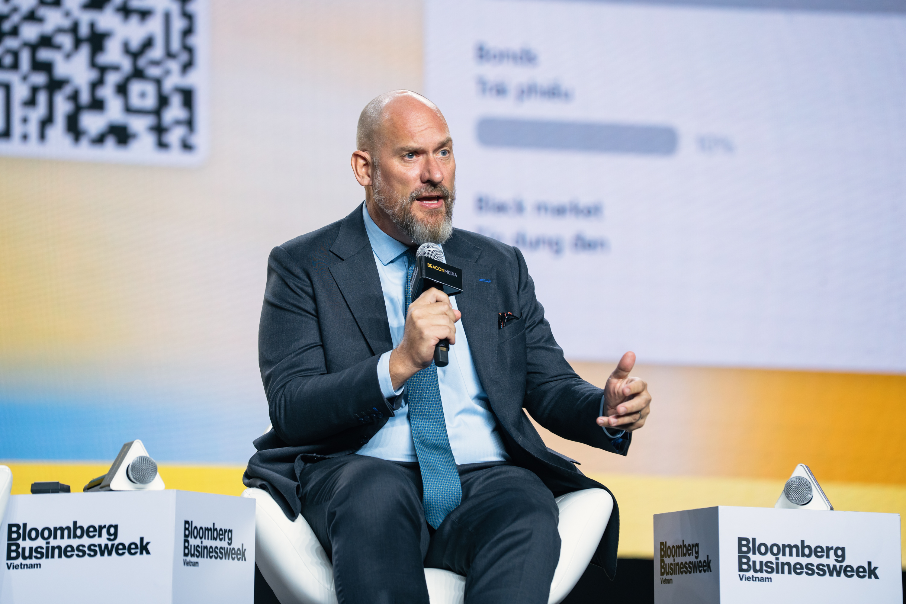 PANEL_MovingCapital_RH_02646