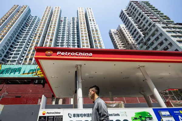 PetroChina đầu tư 32 tỉ USD giữa rủi ro nguồn cung dầu toàn cầu