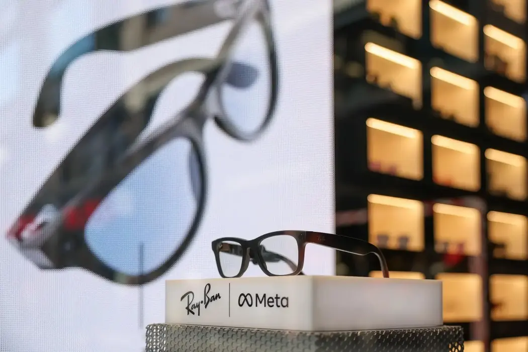 Meta chi 3,5 tỉ đô la mua cổ phần Ray-Ban để phát triển mắt kính AI