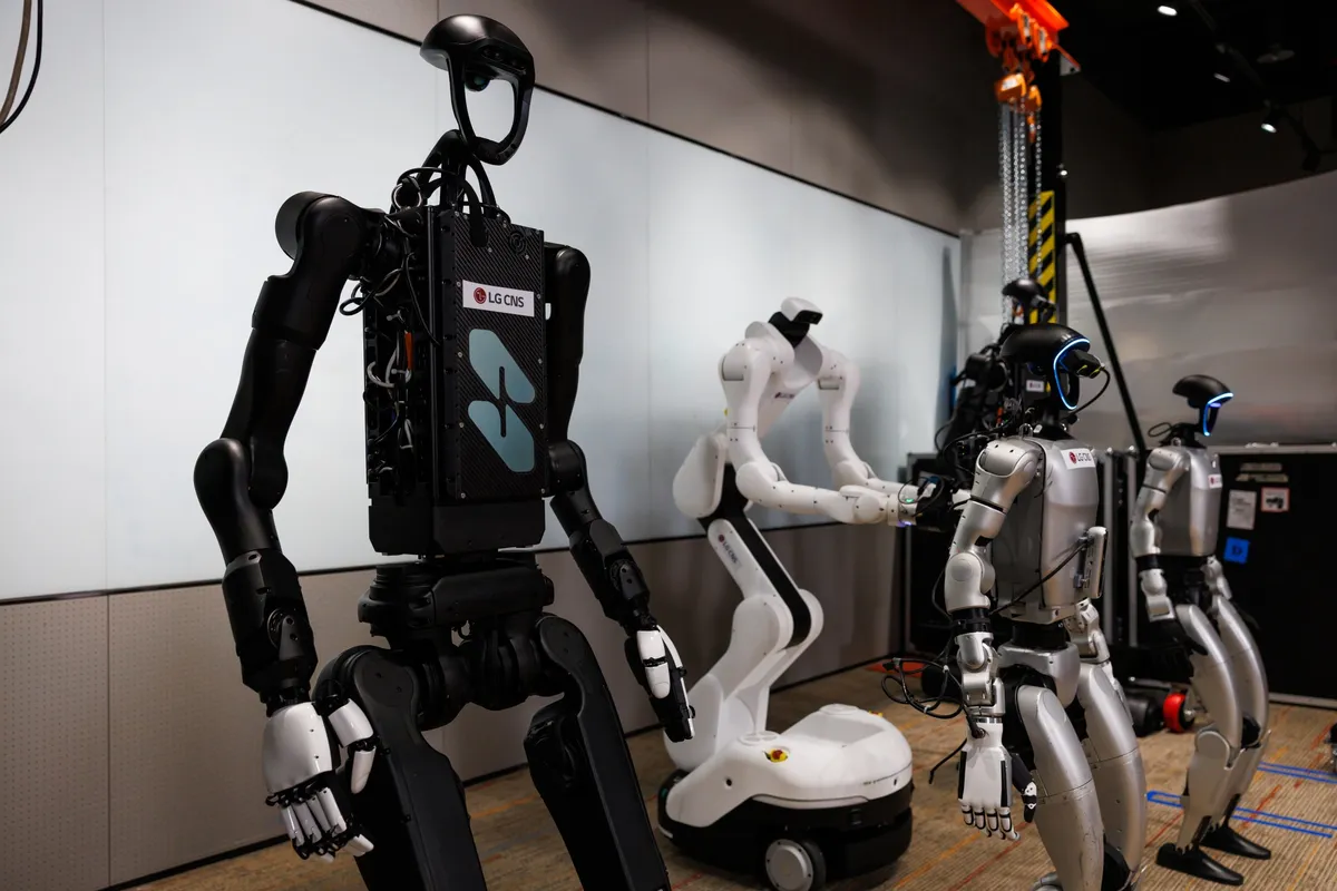 Robot hinh nguoi-1