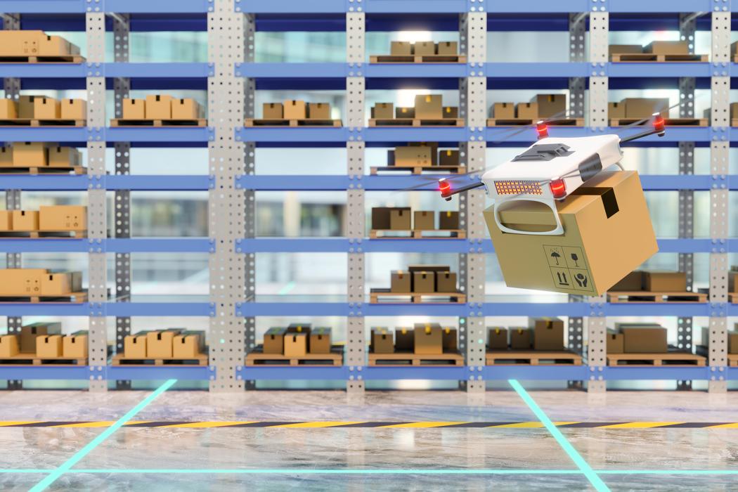 Camera trên drone Hải quân Anh phát tín hiệu về Trung Quốc