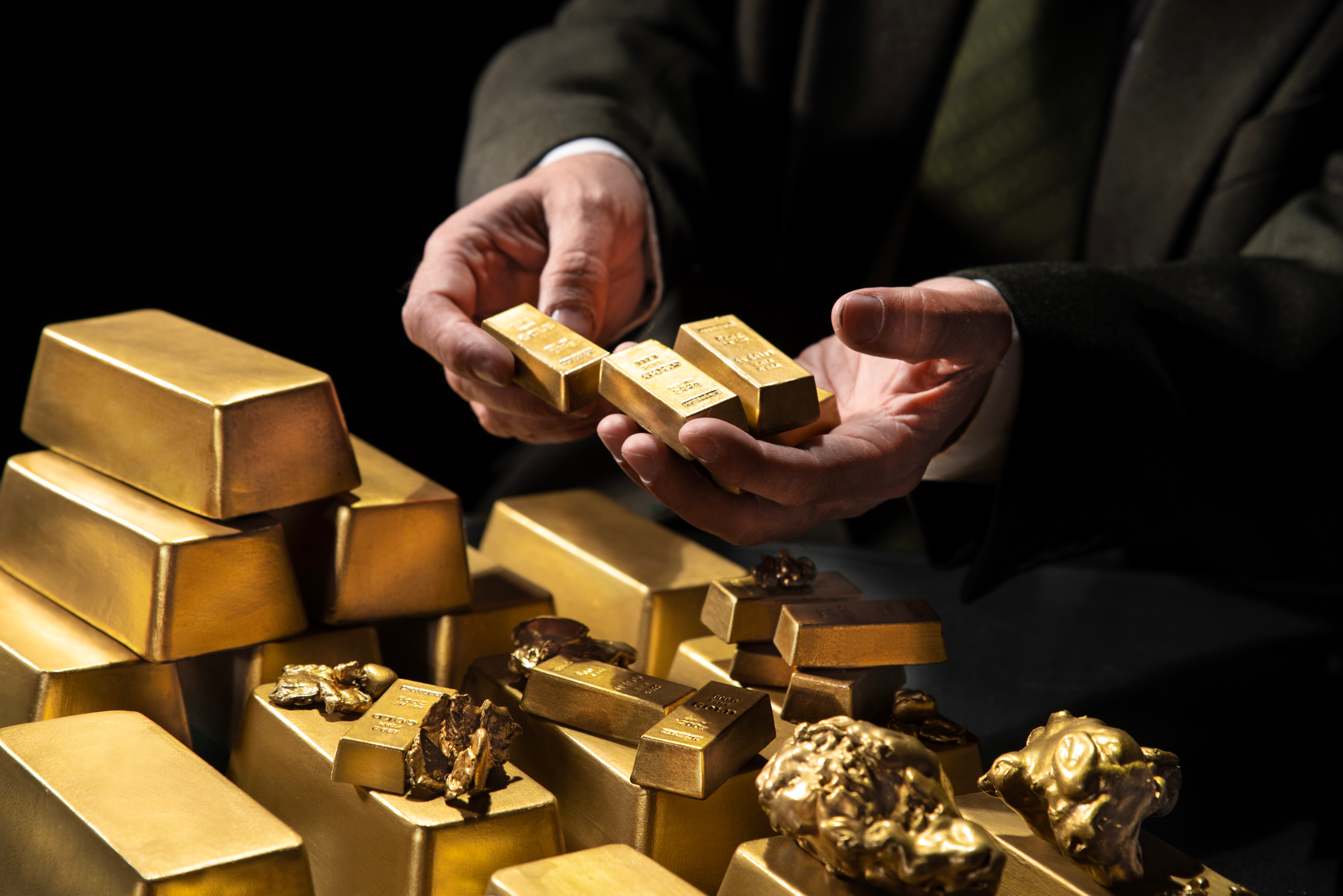 Giới siêu giàu châu Á đặt cược vào vàng