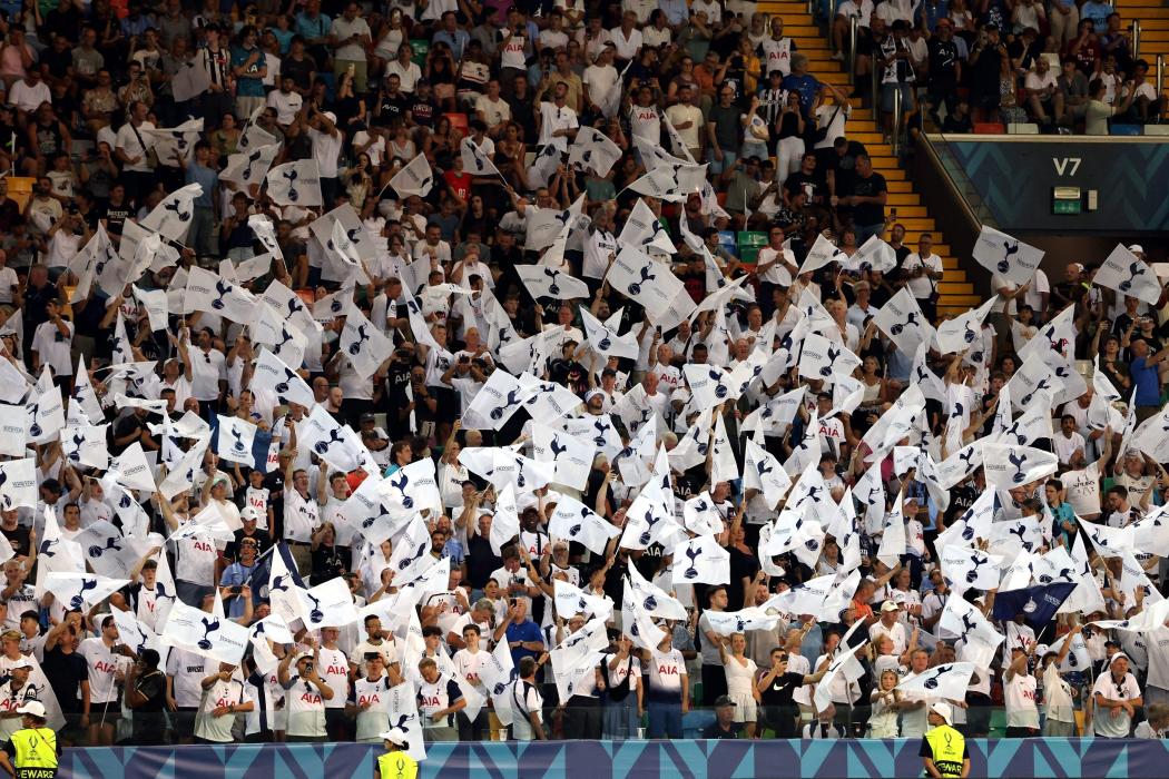 Tranh chấp nội bộ về quyền sở hữu câu lạc bộ khiến mùa giải của Tottenham tồi tệ hơn