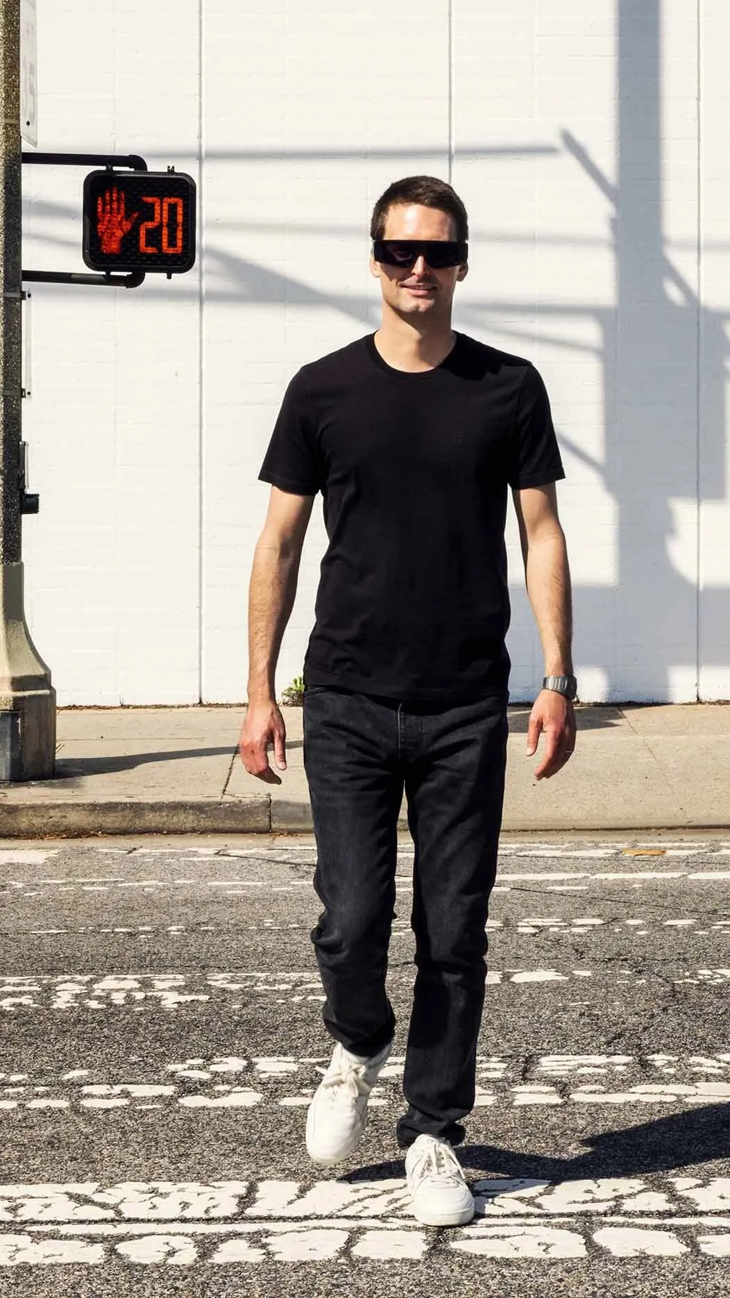 Evan Spiegel giới thiệu kính thực tế tăng cường (AR) Spectacles mới.