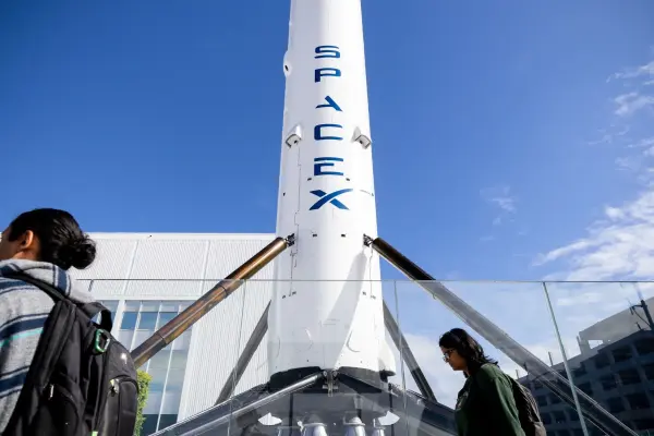 CEO Jamie Dimon sẽ chào mời các khách hàng siêu giàu của JPMorgan về vụ IPO của SpaceX