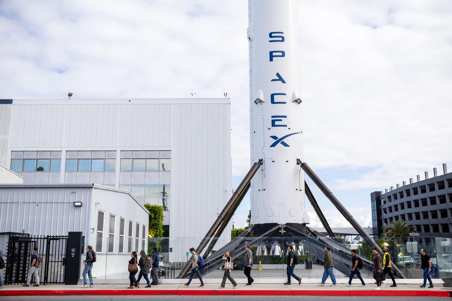 SpaceX định giá IPO ở mức 135 USD/cổ phiếu