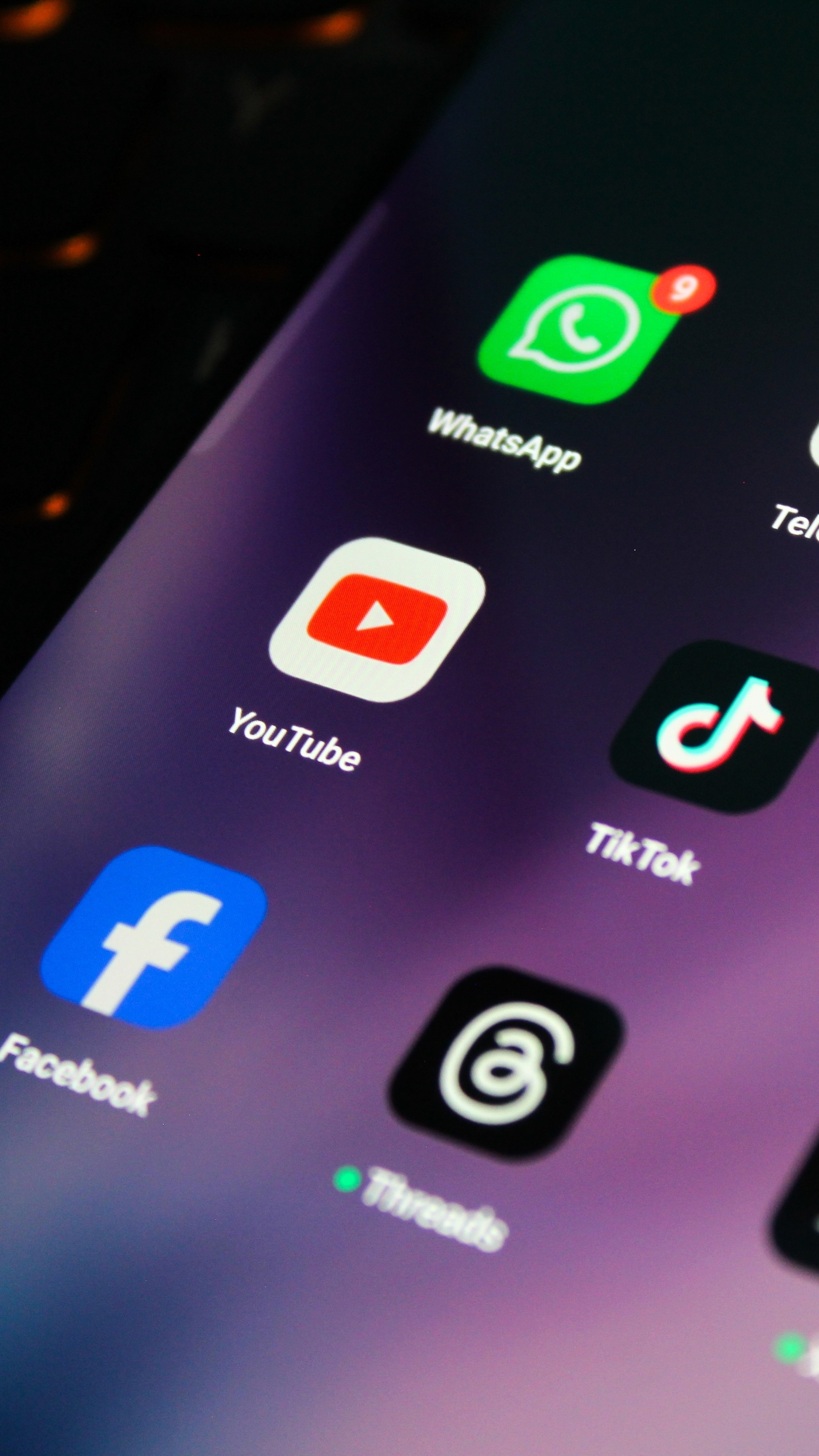 Big Tech lao đao vì các cáo buộc gây nghiện mạng xã hội cho trẻ em ra sao?