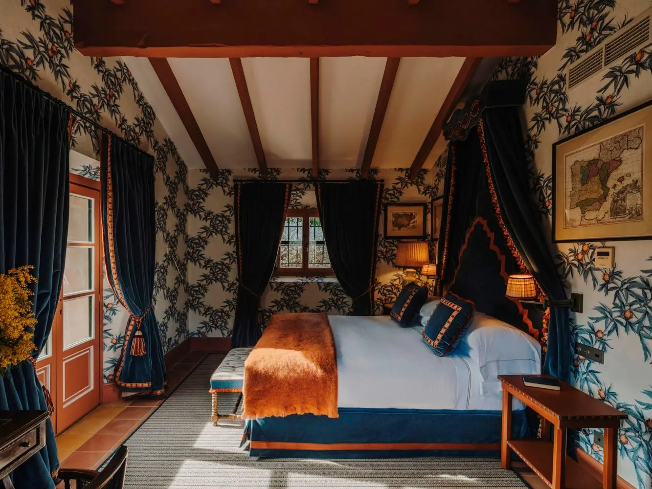 suite-at-the-grand-hotel-son-net