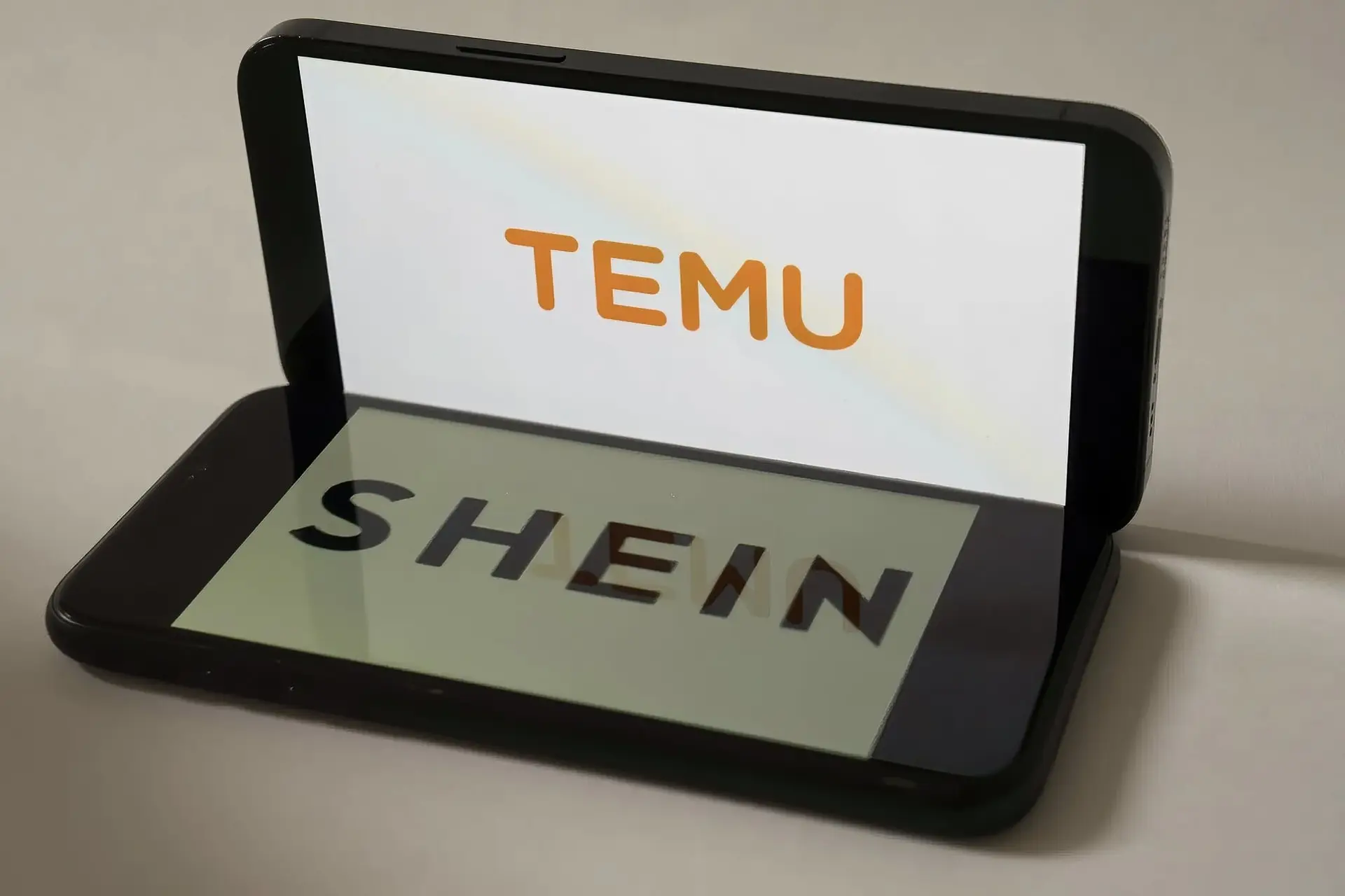 Mexico nâng thuế nhập khẩu đơn hàng trực tuyến nhỏ từ Shein và Temu