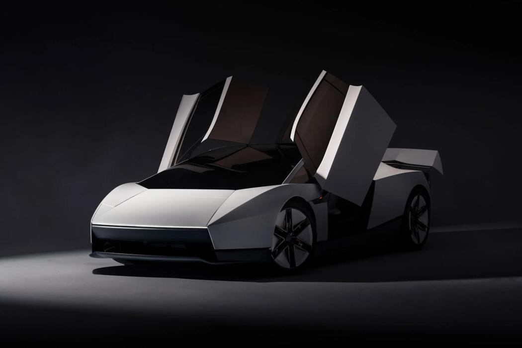 Chiếc Roadster mới của Tesla gây choáng với màn nhào lộn trên không