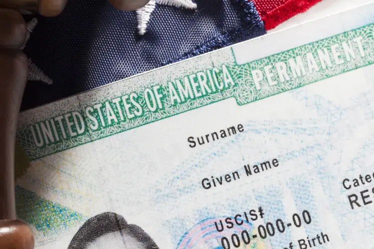 The xanh green card_Bloomberg