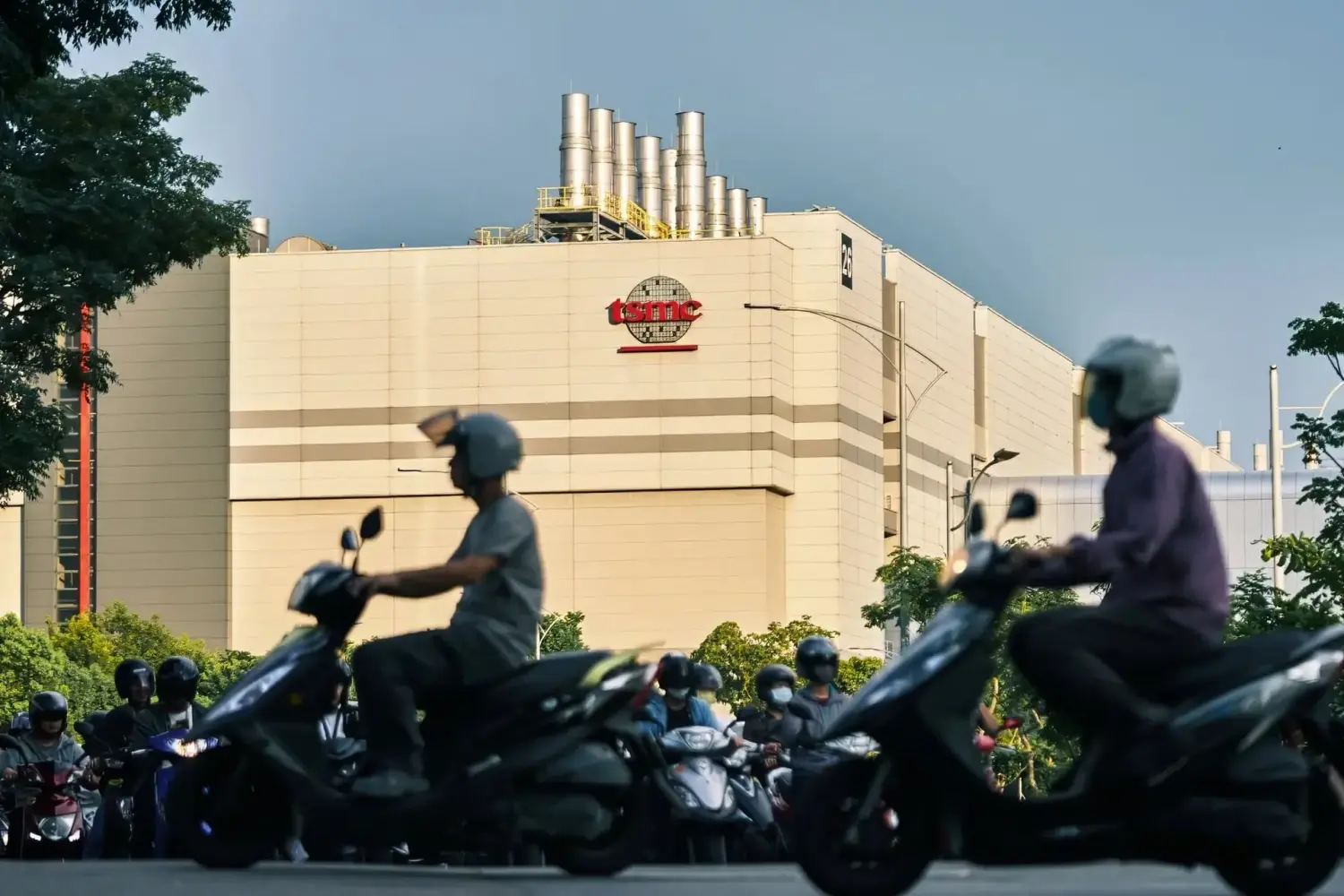 Doanh thu TSMC tăng mạnh nhờ làn sóng chi tiêu vào AI trên toàn cầu