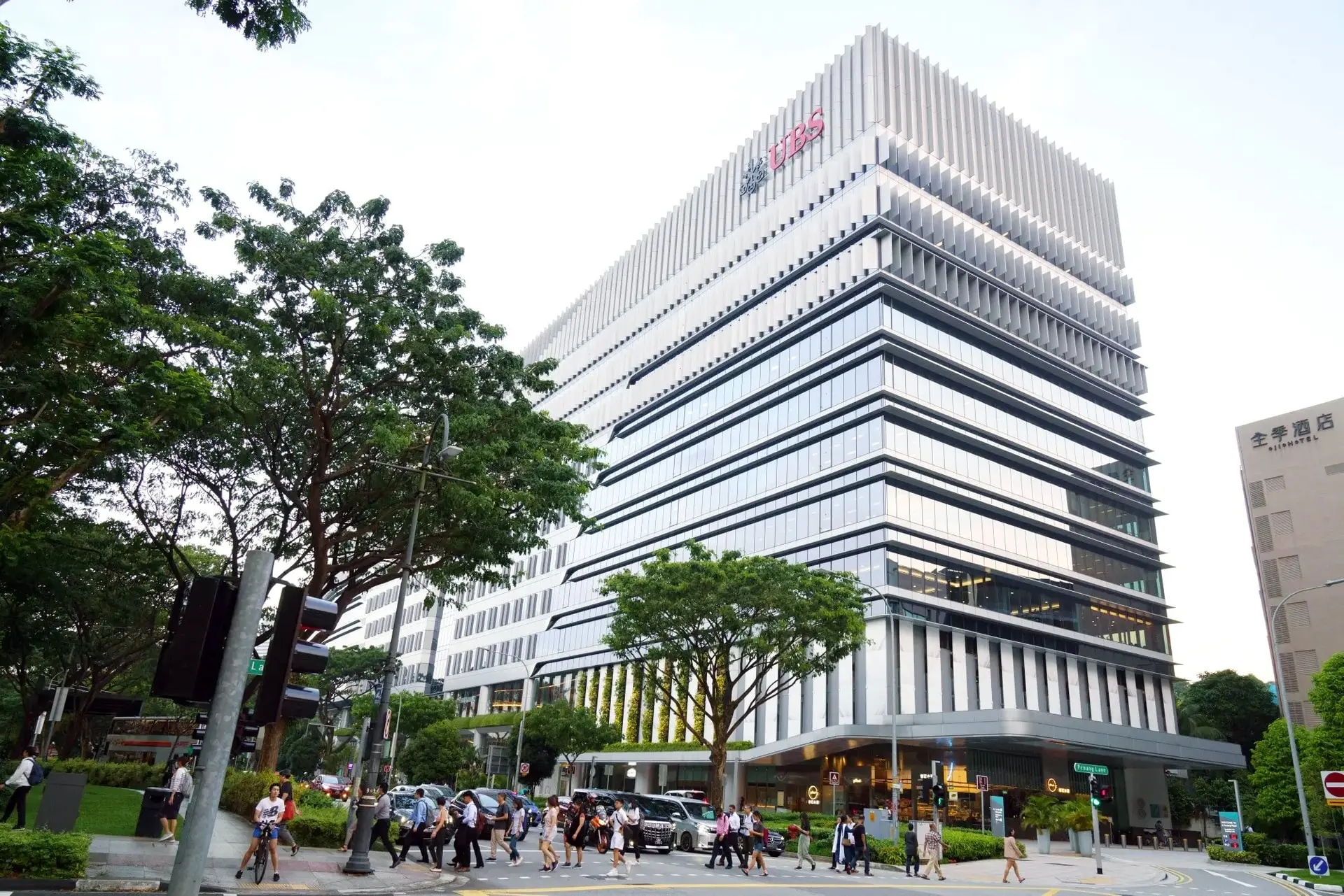 Singapore phạt loạt ngân hàng lớn vì vi phạm rửa tiền