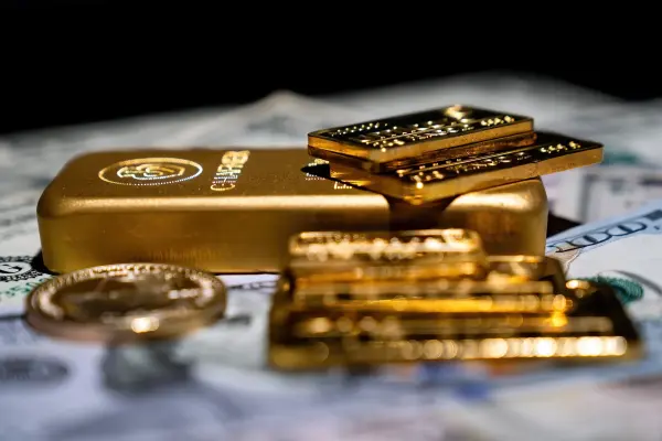Giá vàng thế giới vượt mốc 4.400 USD/ounce