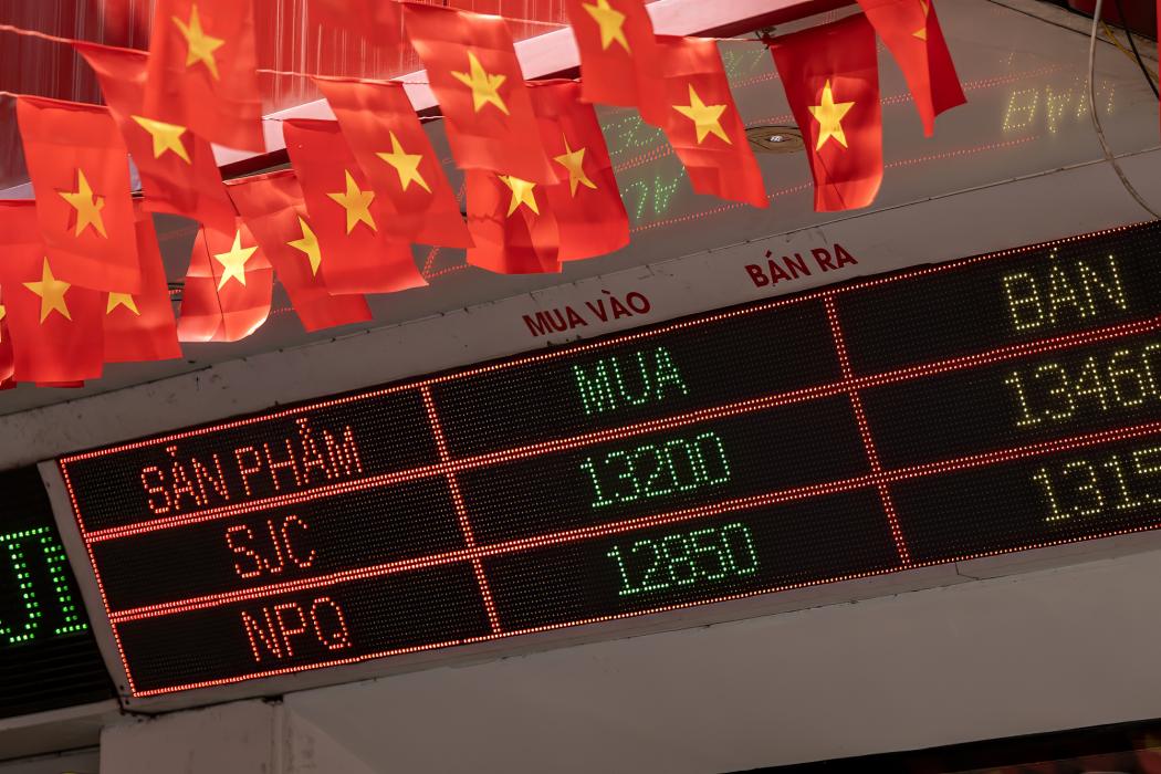 Biến động tỉ giá, giá vàng và giá dầu hôm nay 30.9