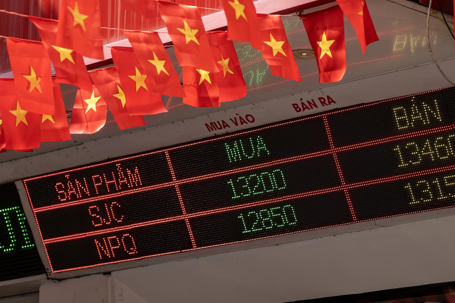 Biến động tỉ giá, giá vàng và giá dầu hôm nay 30.9