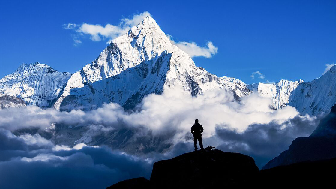 Khi Everest trở thành bãi đáp mới của giới siêu giàu