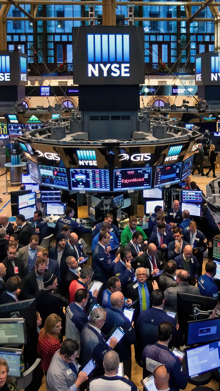 Cổ phiếu toàn cầu vượt xa S&P 500 trong năm đầu hỗn loạn của Trump