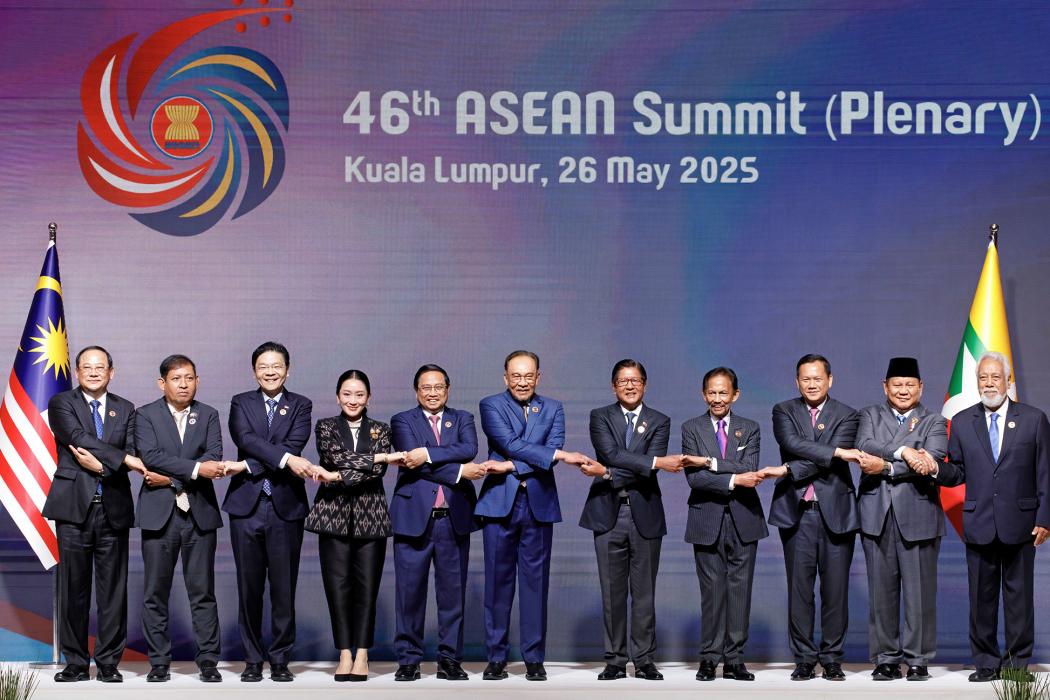 Thủ tướng Phạm Minh Chính và các nhà lãnh đạo Đông Nam Á tại Hội nghị Cấp cao ASEAN lần thứ 46 ở Kuala Lumpur, Malaysia, vào thứ Hai ngày 26 tháng 5 năm 2025. Hình ảnh: Samsul Said/Bloomberg 