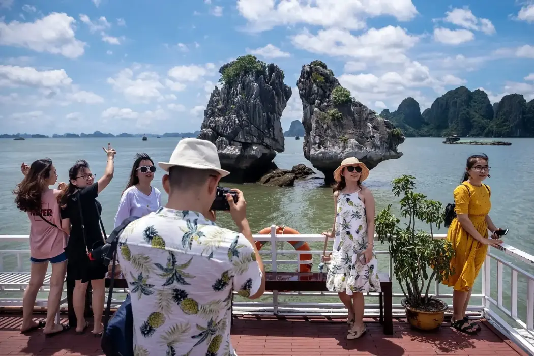 Nửa năm bứt tốc của du lịch Việt