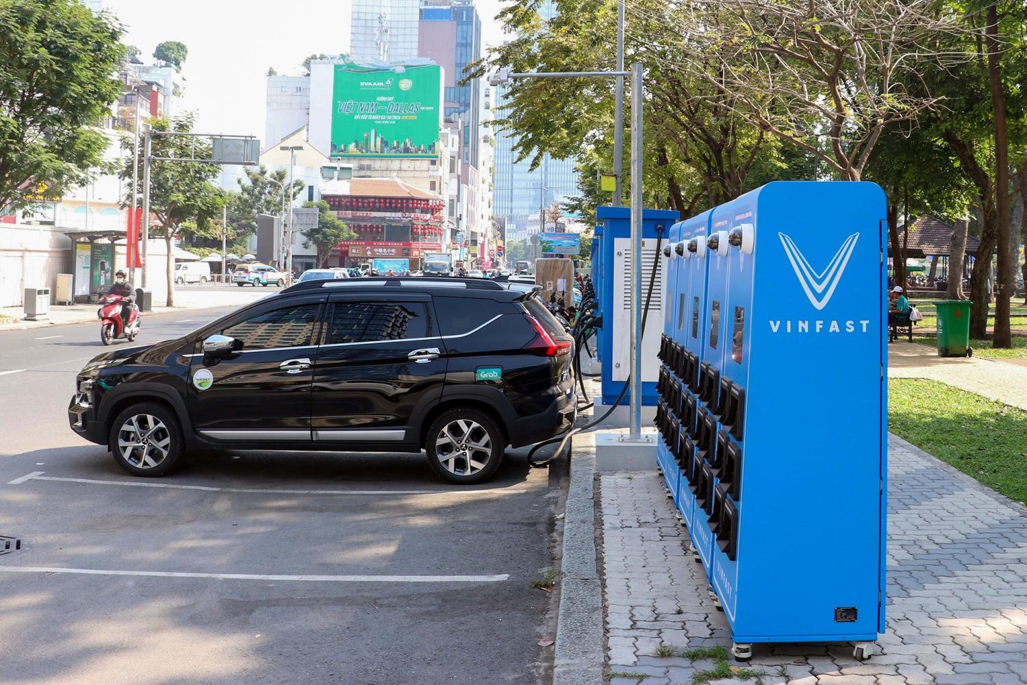 VinFast tái cấu trúc, thoái mảng sản xuất với giá 530 triệu USD