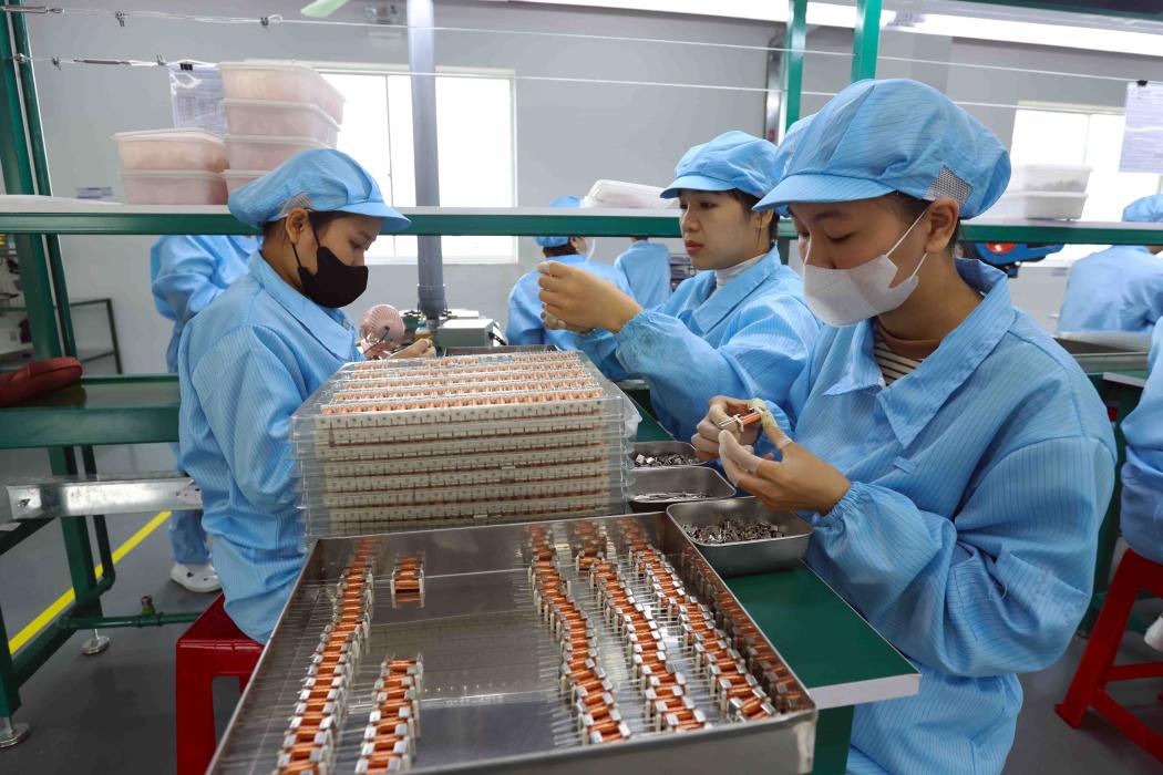 Hơn nửa doanh nghiệp FDI báo lỗ, Việt Nam tăng cường kiểm soát chuyển giá
