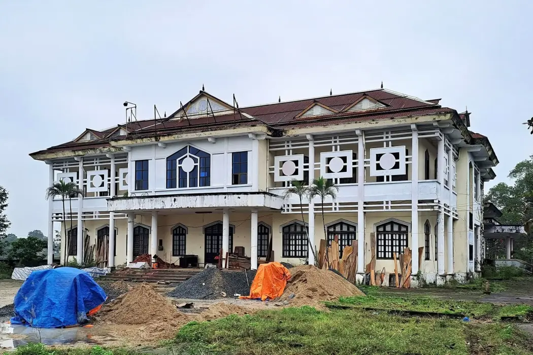 Nhà khách cũ Ủy ban Nhân dân huyện Triệu Phong trên đường Nguyễn Hoàng, thị trấn Ái Tử, huyện Triệu Phong (Quảng Trị). Hình ảnh: Nguyên Lý - TTXVN 