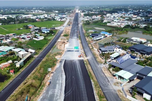 Đầu tư công là “chìa khóa” chủ đạo cho mục tiêu tăng trưởng 10%