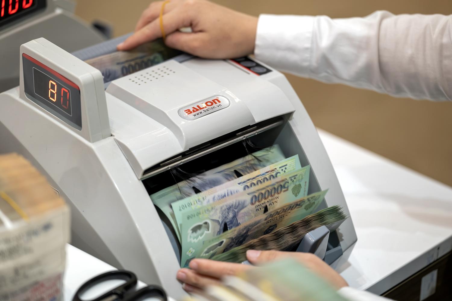 Ngân hàng Nhà nước yêu cầu ổn định lãi suất tiền gửi, siết giám sát toàn hệ thống