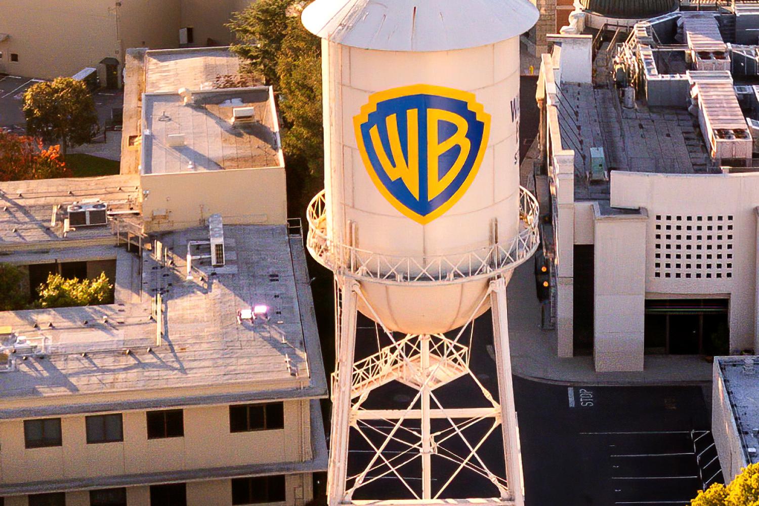 Vì sao Netflix cần thỏa thuận với Warner Bros lúc này?