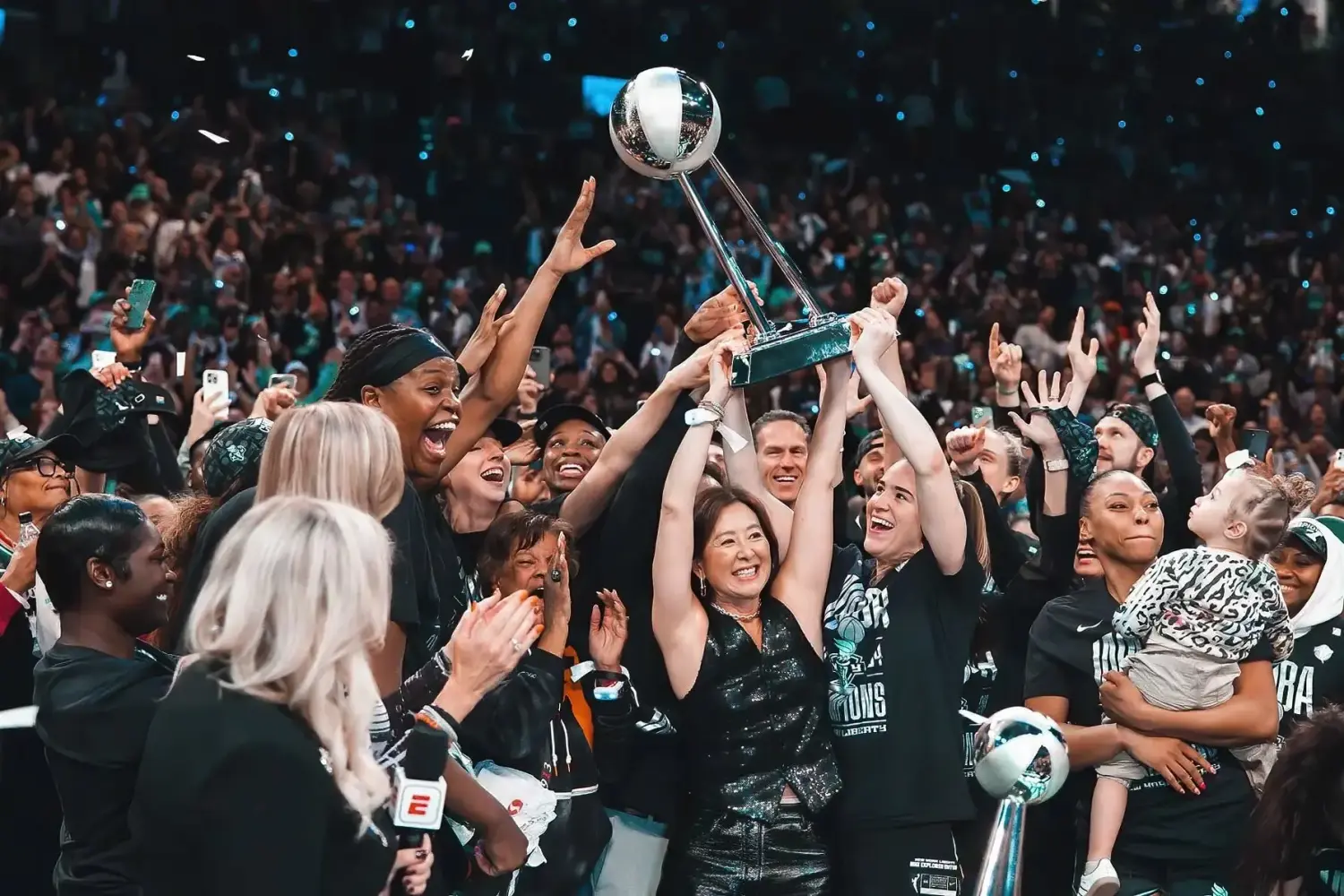 New York Liberty, Clara Wu Tsai và thương hiệu thể thao nữ đầu tiên trị giá một tỉ đô la