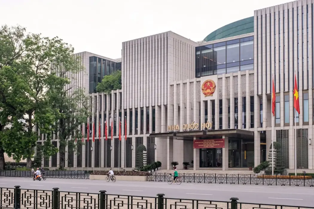Quốc hội Việt Nam thông qua dự án đường sắt cao tốc trị giá 67 tỉ USD